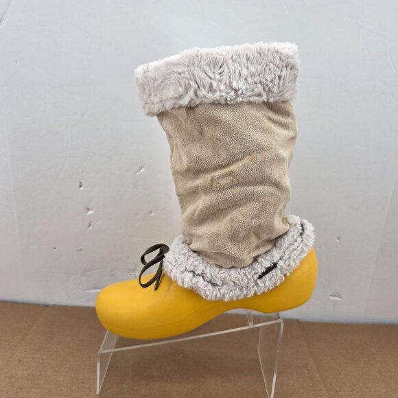 Crocs HALEY Women’s Canary Yellow Winter Snow Boots Faux Fur Lined Size 10 - Picture 4 of 16